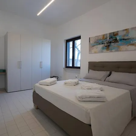 Elegante Tra Mare E Storia Vila