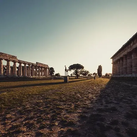 Elegante Tra Mare E Storia *