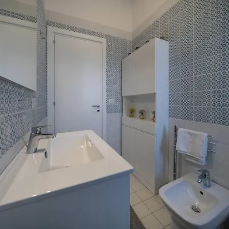 Elegante Tra Mare E Storia Vila *