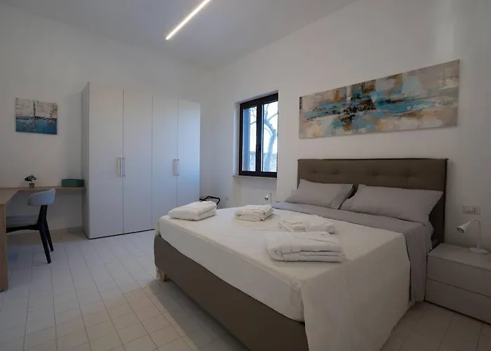 Elegante Tra Mare E Storia Villa